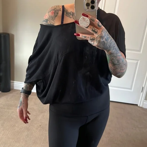 Volcom top - Picture 4 of 4